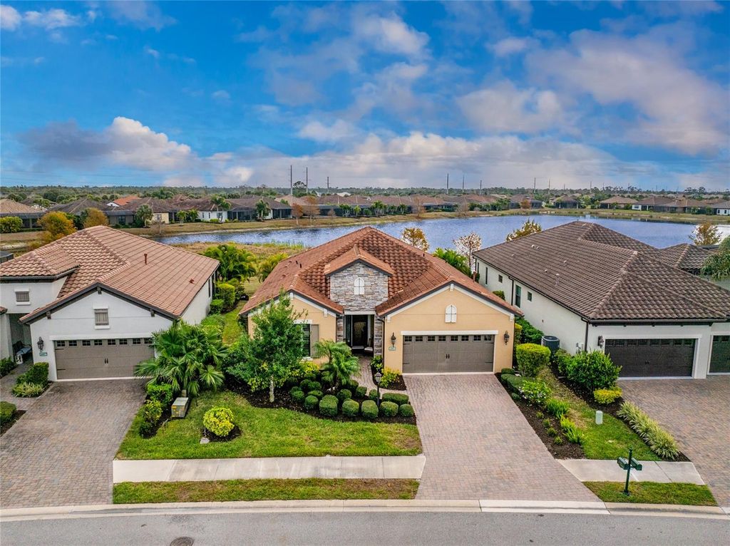 Photo of 26853 Weiskopf Drive, Englewood, FL 34223 (MLS # D6145847)