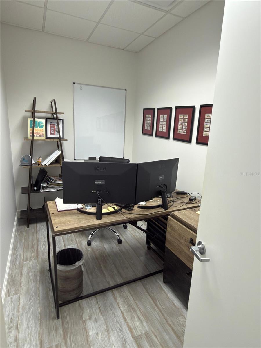 WINDERMERE BUS CENTER - Commercial Sale