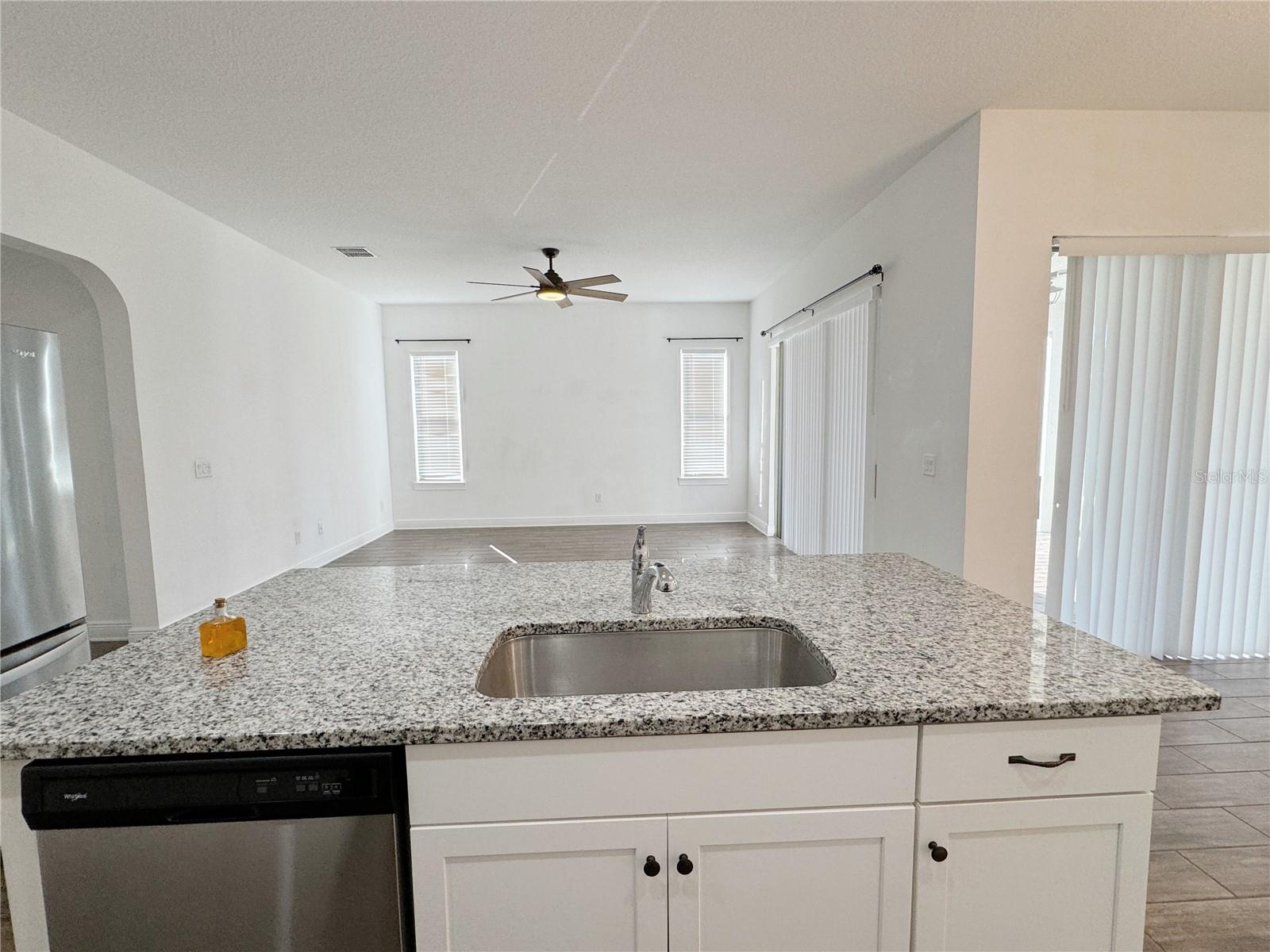 WATERSIDE/JOHNS LK-PH 2A - Residential Lease