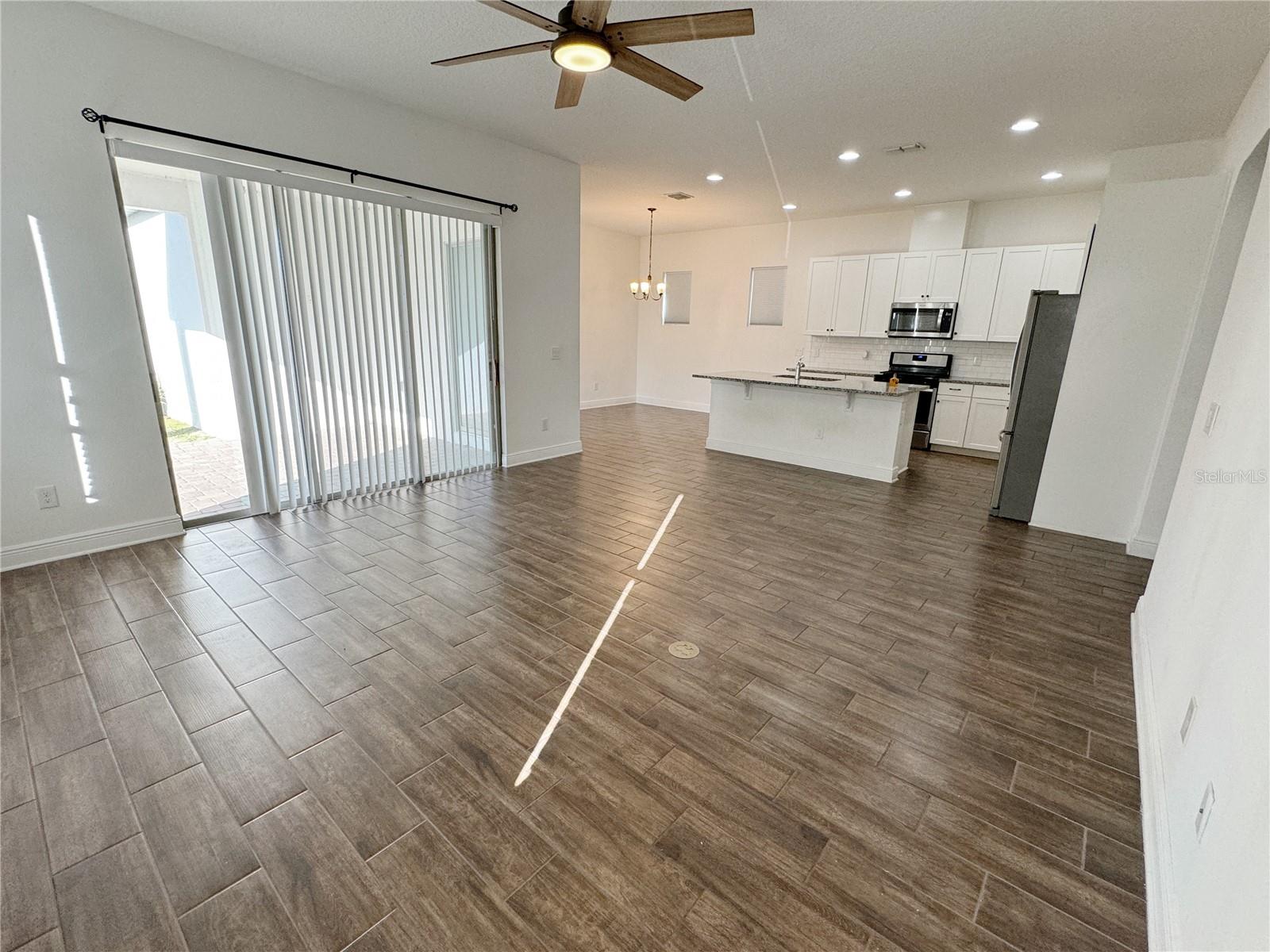 WATERSIDE/JOHNS LK-PH 2A - Residential Lease