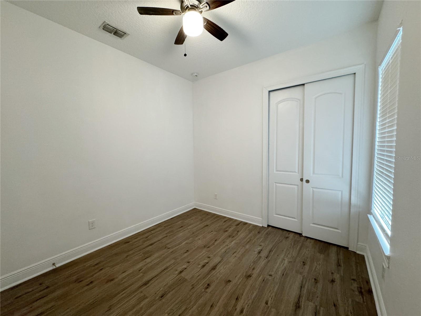 WATERSIDE/JOHNS LK-PH 2A - Residential Lease