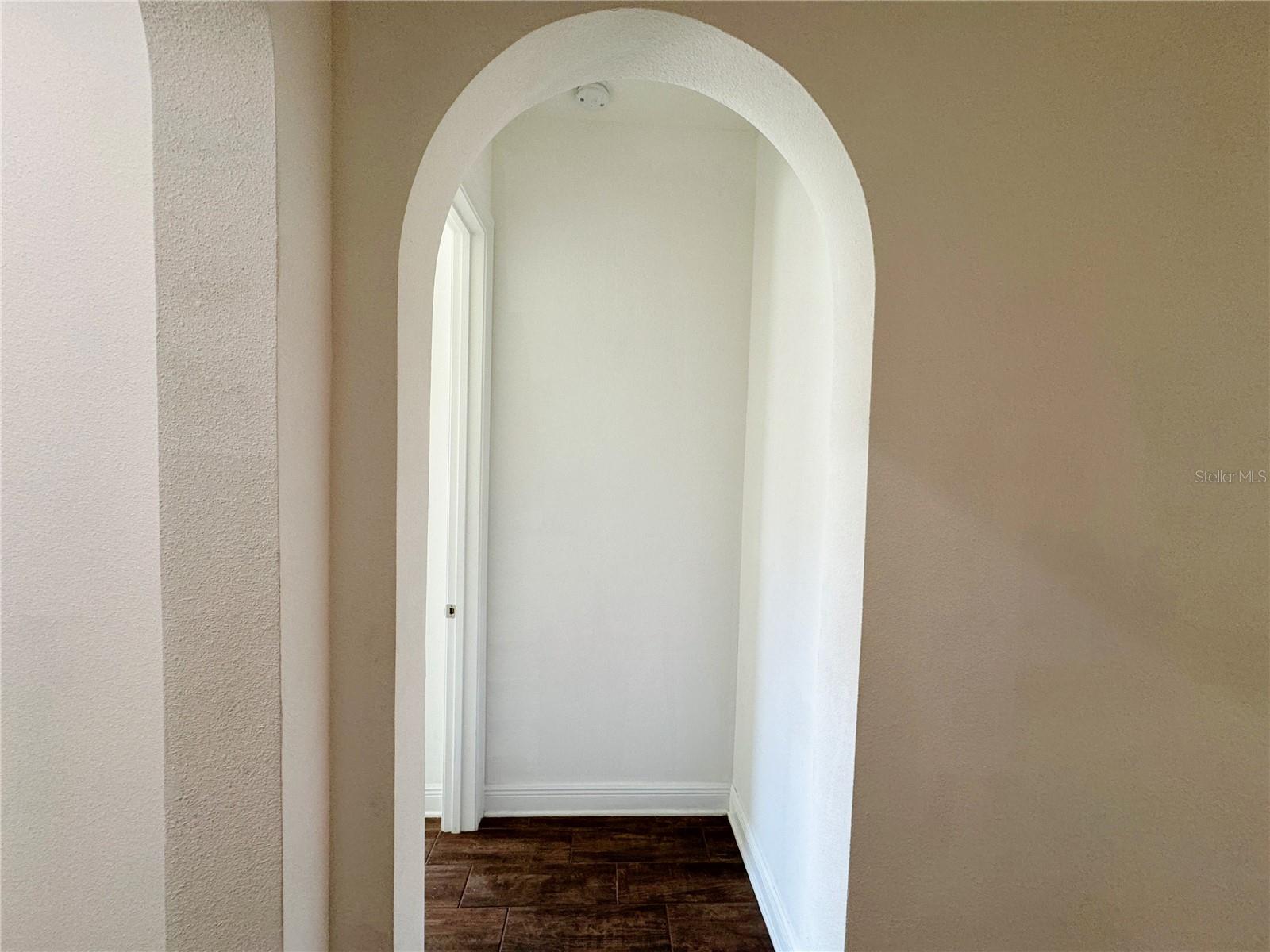 WATERSIDE/JOHNS LK-PH 2A - Residential Lease