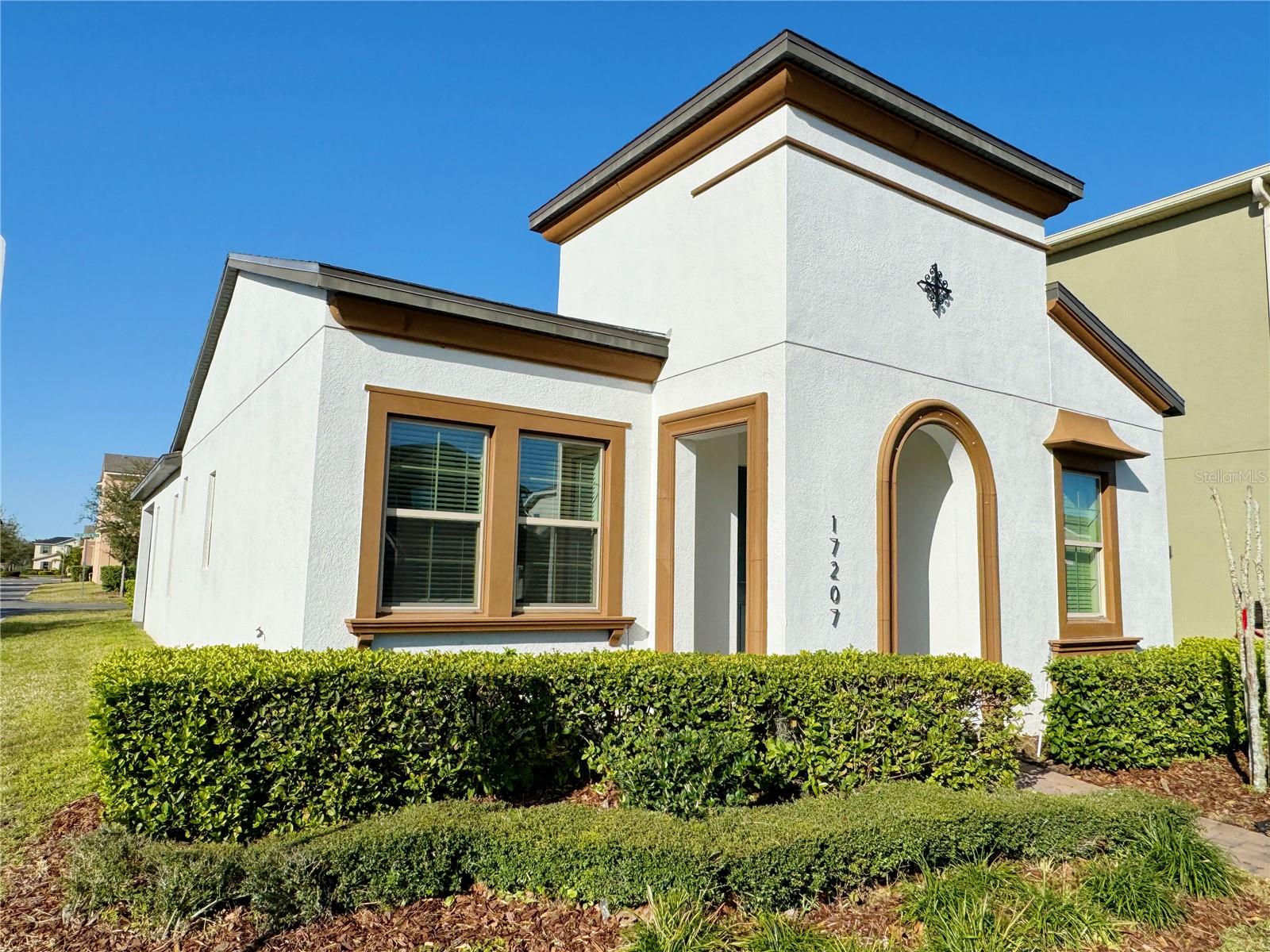 WATERSIDE/JOHNS LK-PH 2A - Residential Lease