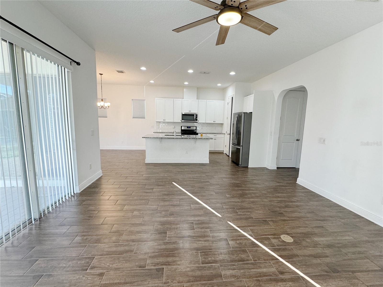 WATERSIDE/JOHNS LK-PH 2A - Residential Lease