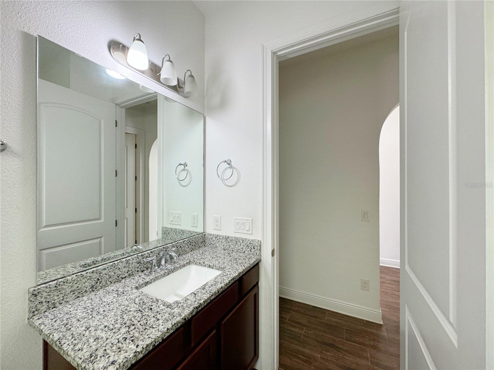 WATERSIDE/JOHNS LK-PH 2A - Residential Lease