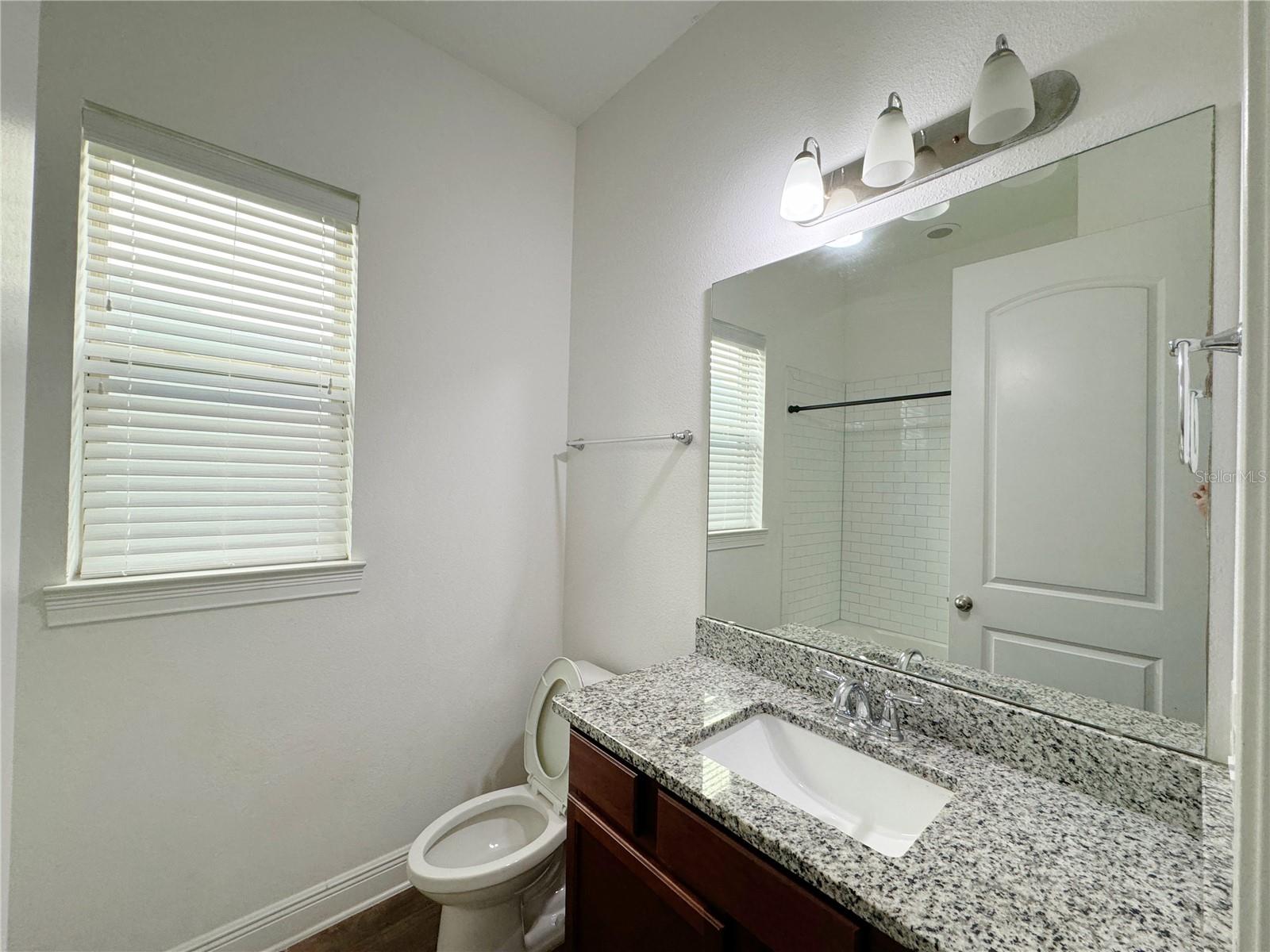 WATERSIDE/JOHNS LK-PH 2A - Residential Lease