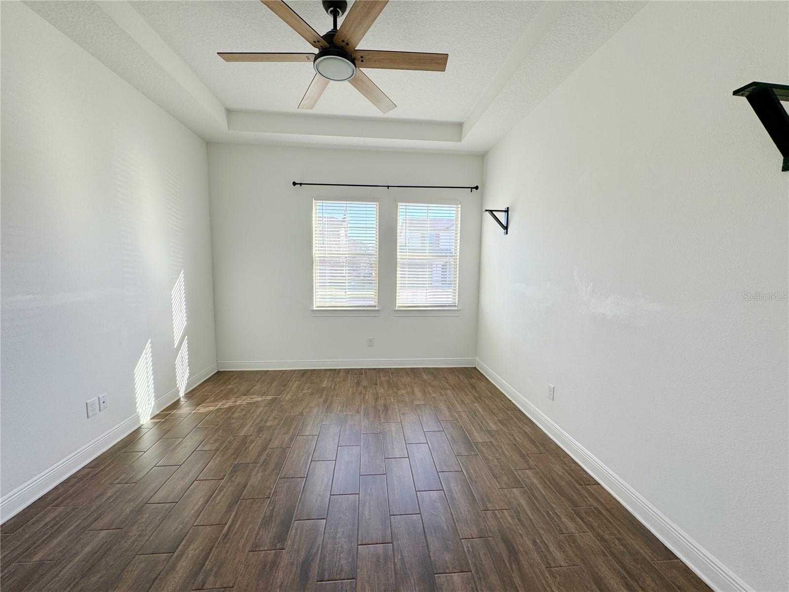 WATERSIDE/JOHNS LK-PH 2A - Residential Lease