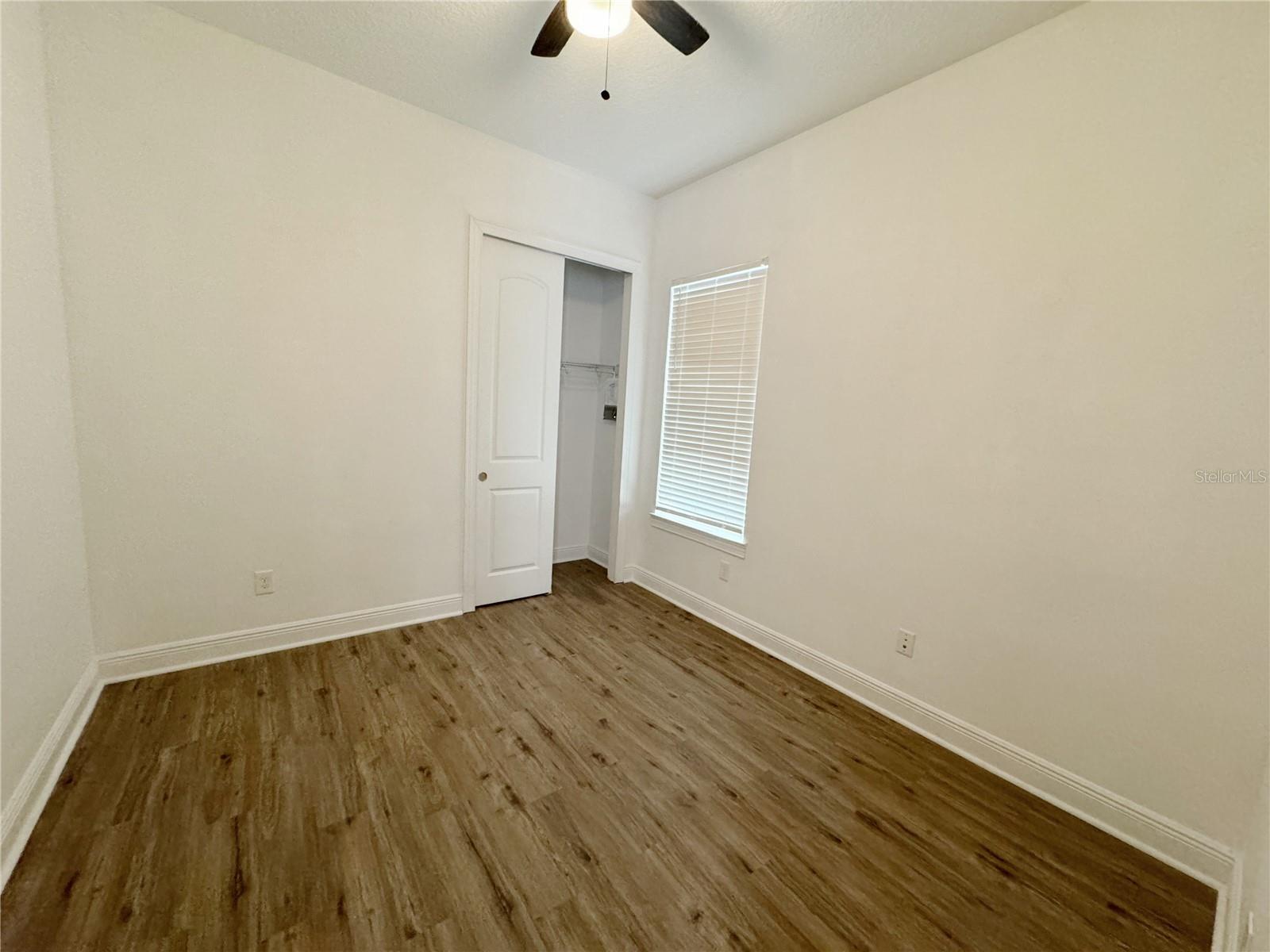 WATERSIDE/JOHNS LK-PH 2A - Residential Lease