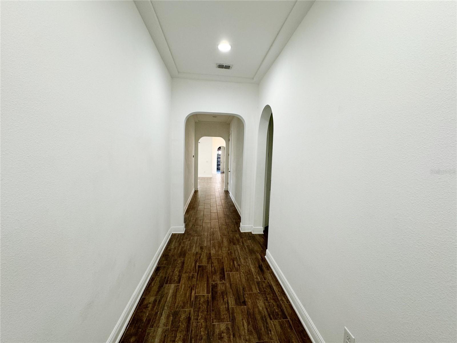 WATERSIDE/JOHNS LK-PH 2A - Residential Lease