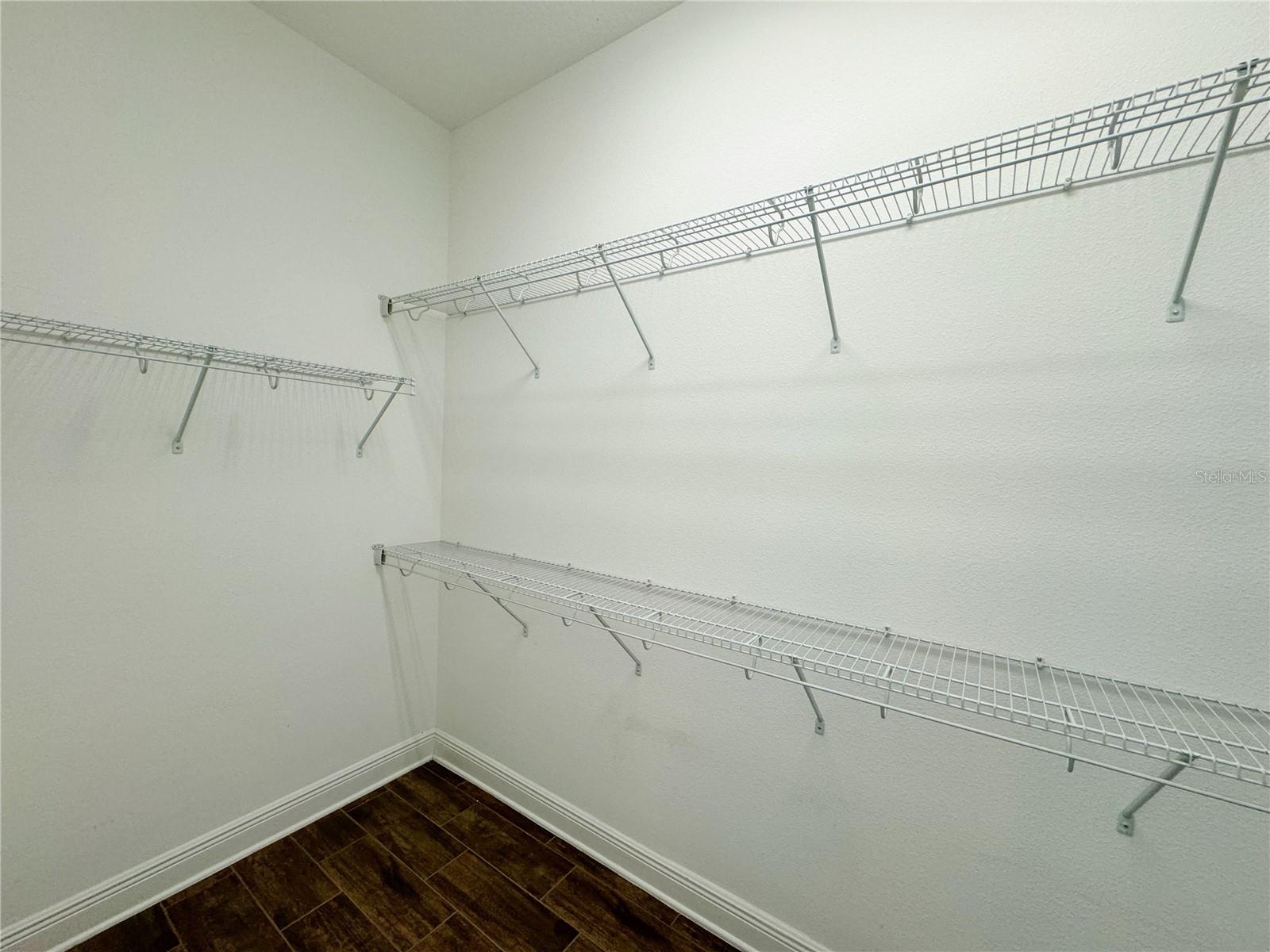 WATERSIDE/JOHNS LK-PH 2A - Residential Lease