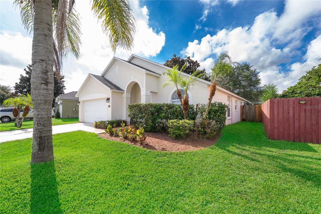 Photo of 13233 Heming Way, Orlando, FL 32825 (MLS # O6432379)
