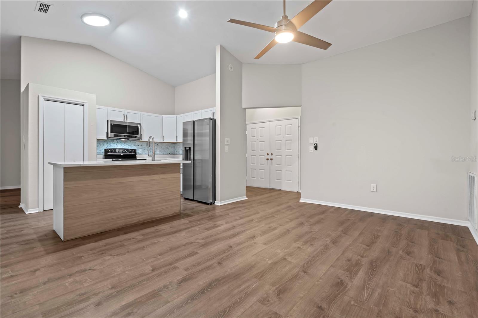 SPRING HILL - Residential