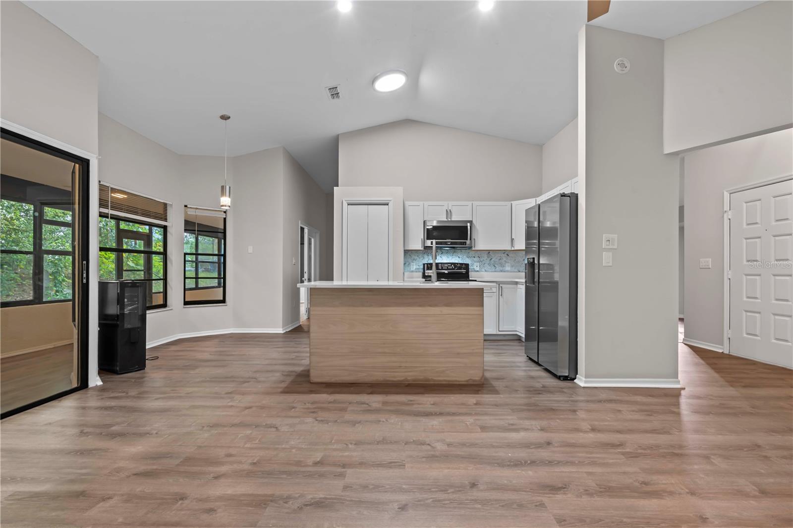 SPRING HILL - Residential