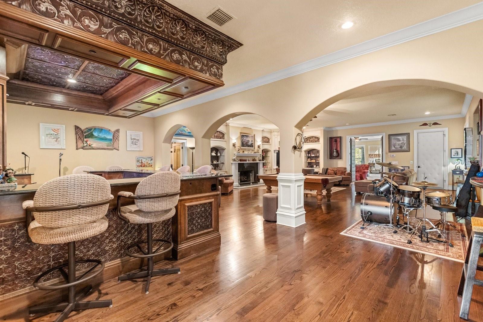 POSTAL GROVES - Residential