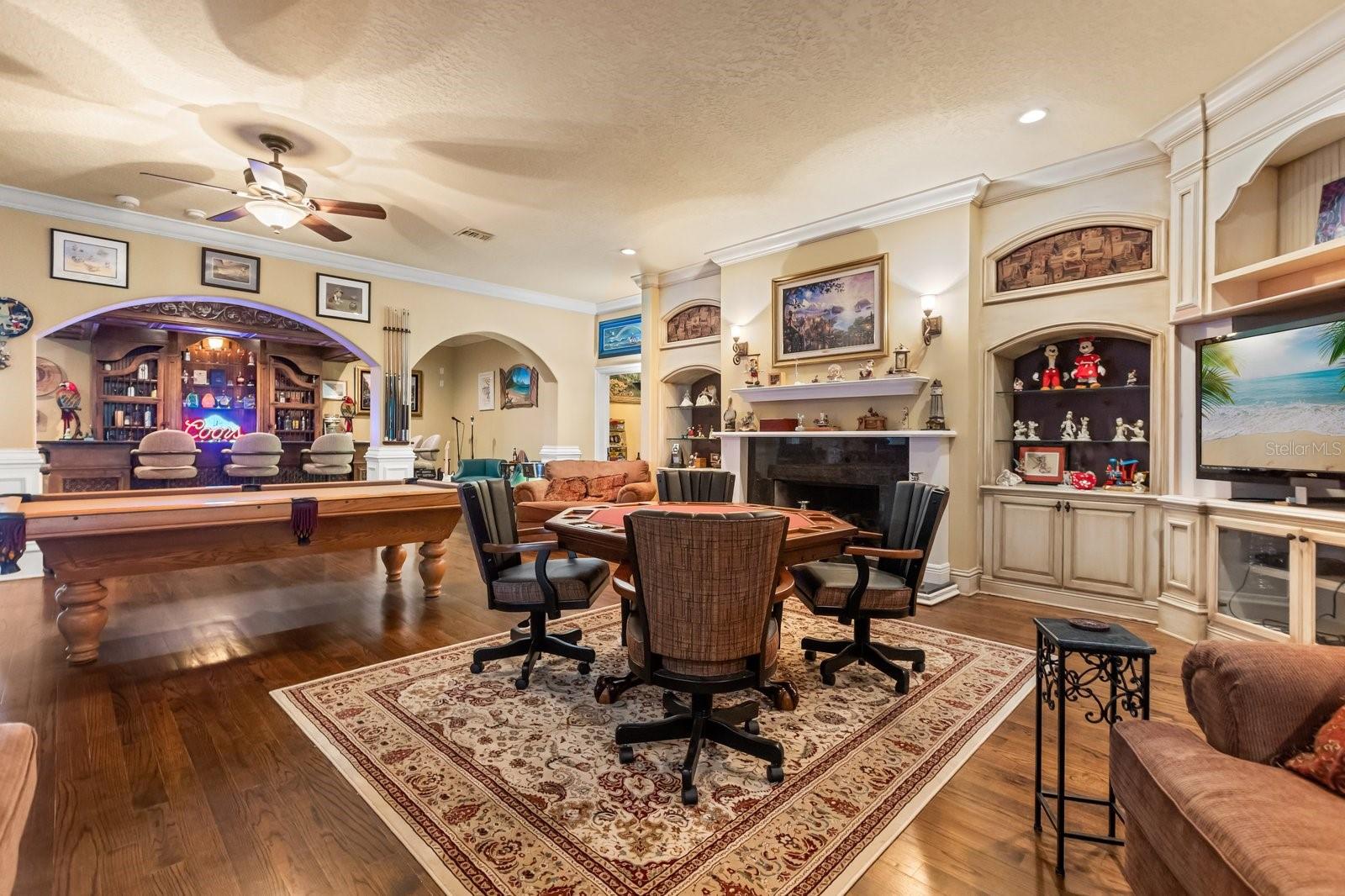 POSTAL GROVES - Residential