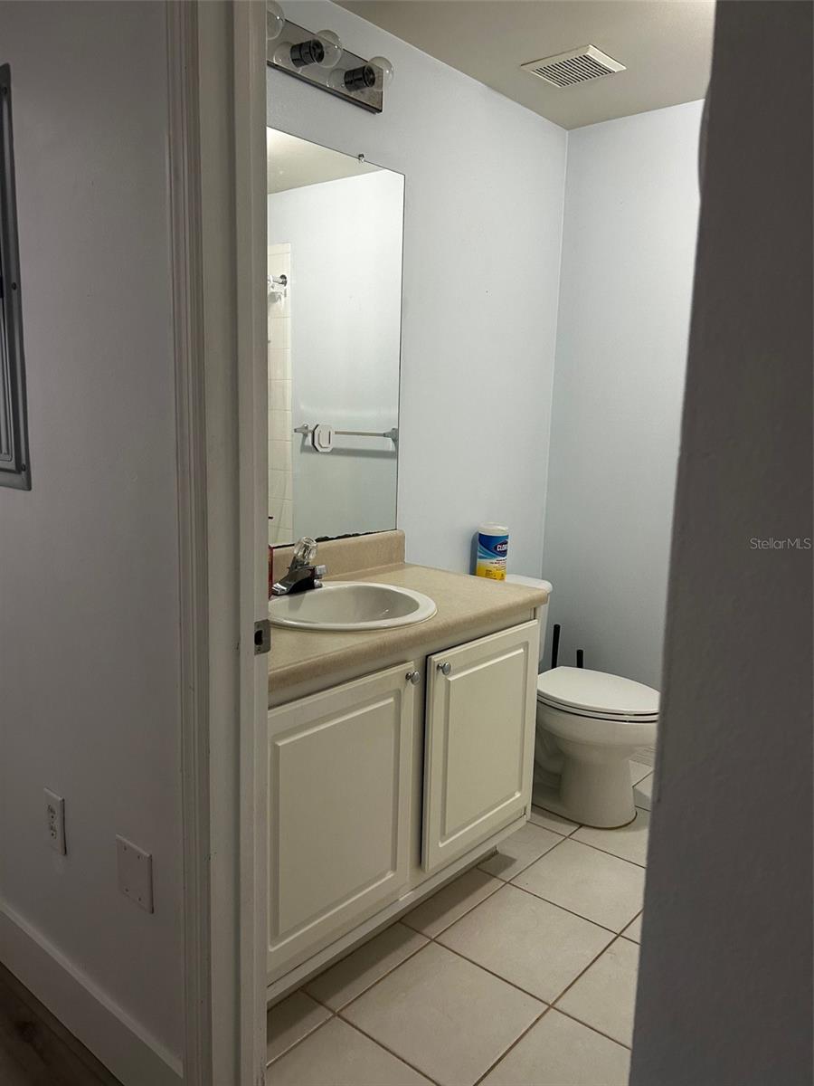 LAS PALMAS OF SARASOTA - Residential Lease