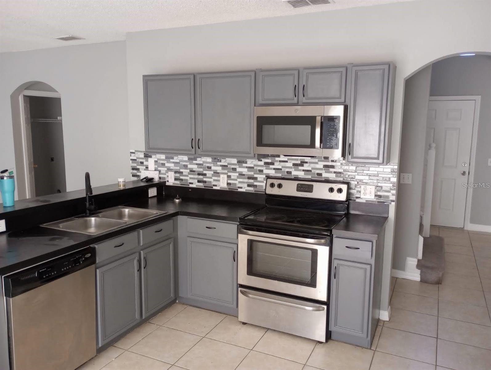 POINCIANA SUBDIVISION NBRHD 5 NORTH VIL 3 - Residential Lease