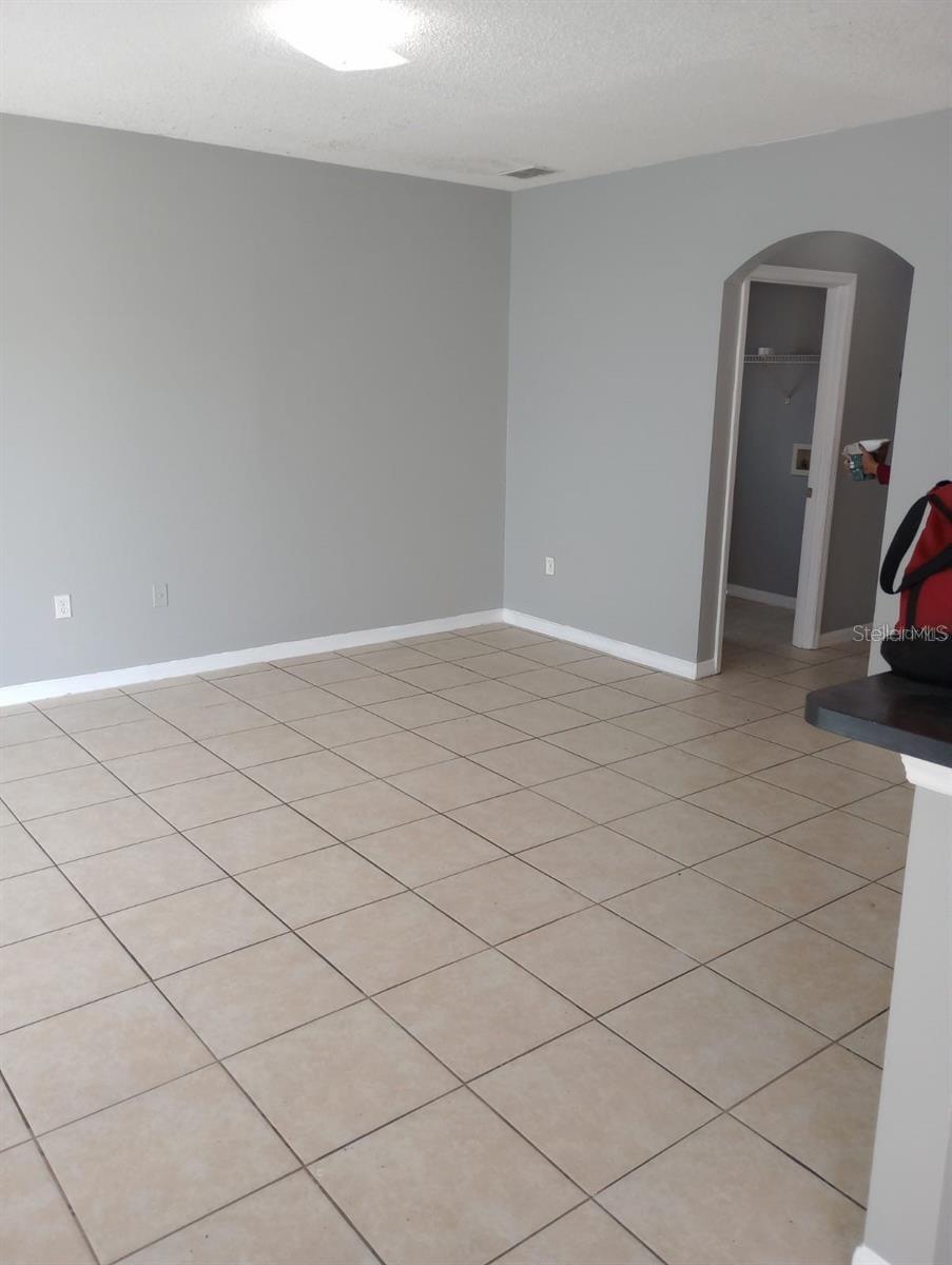 POINCIANA SUBDIVISION NBRHD 5 NORTH VIL 3 - Residential Lease