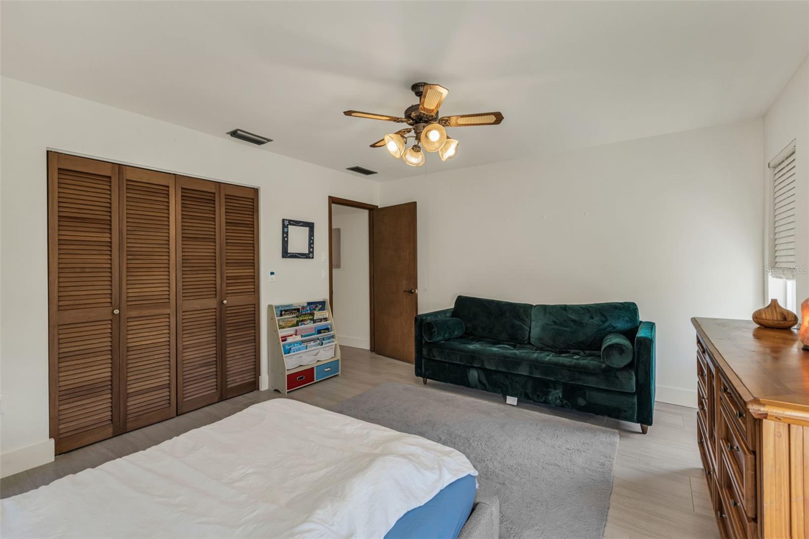 WARM MINERAL SPGS - Residential