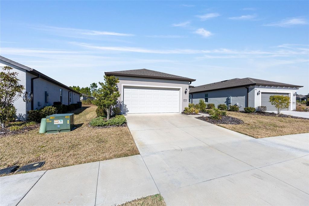 Photo of 8919 SW 58th Street Road, Ocala, FL 34481 (MLS # OM717376)