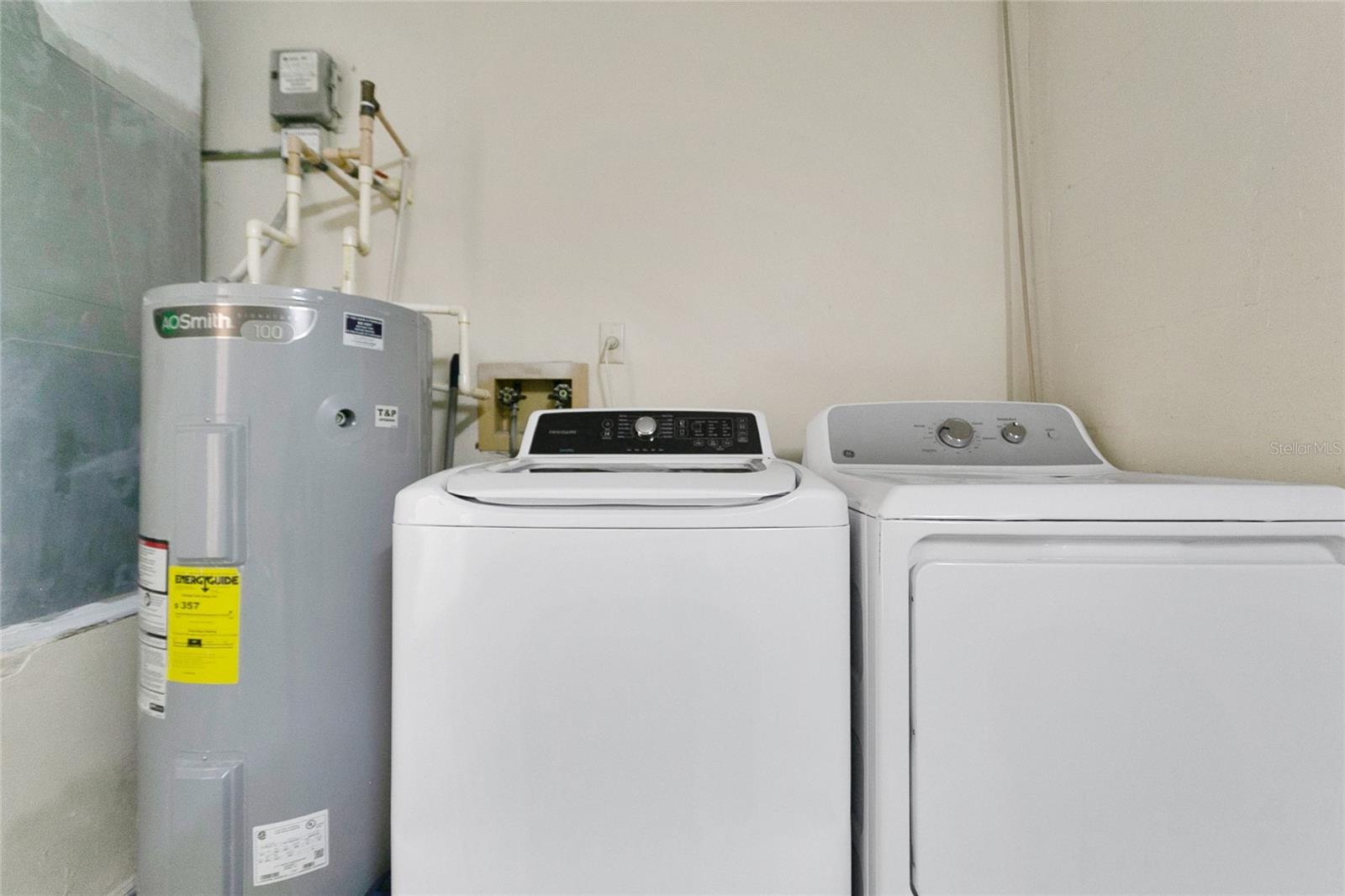 GRANADA VILLAS PH 02 - Residential