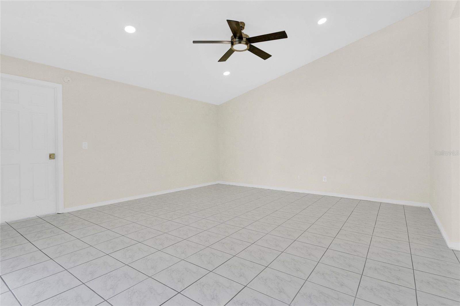 GRANADA VILLAS PH 02 - Residential