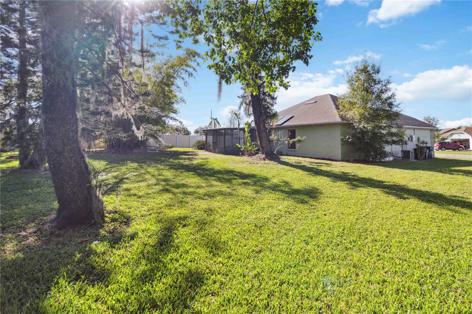 CENTRE LAKE - Residential Lease