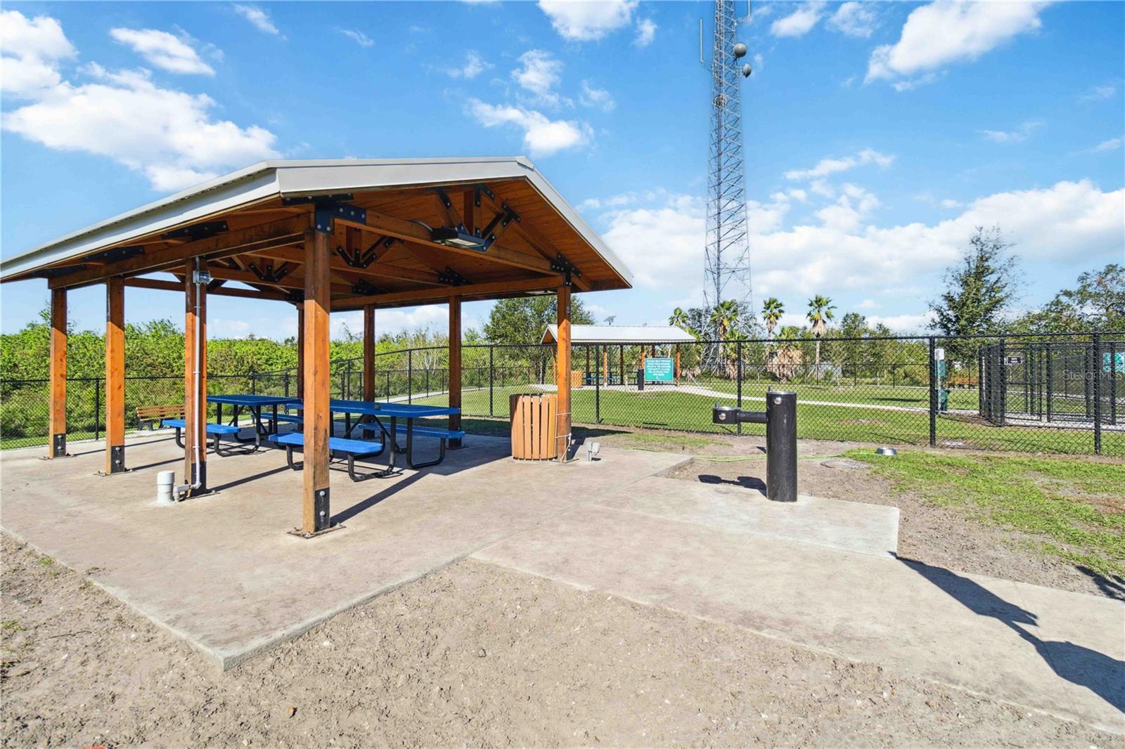 CENTRE LAKE - Residential Lease
