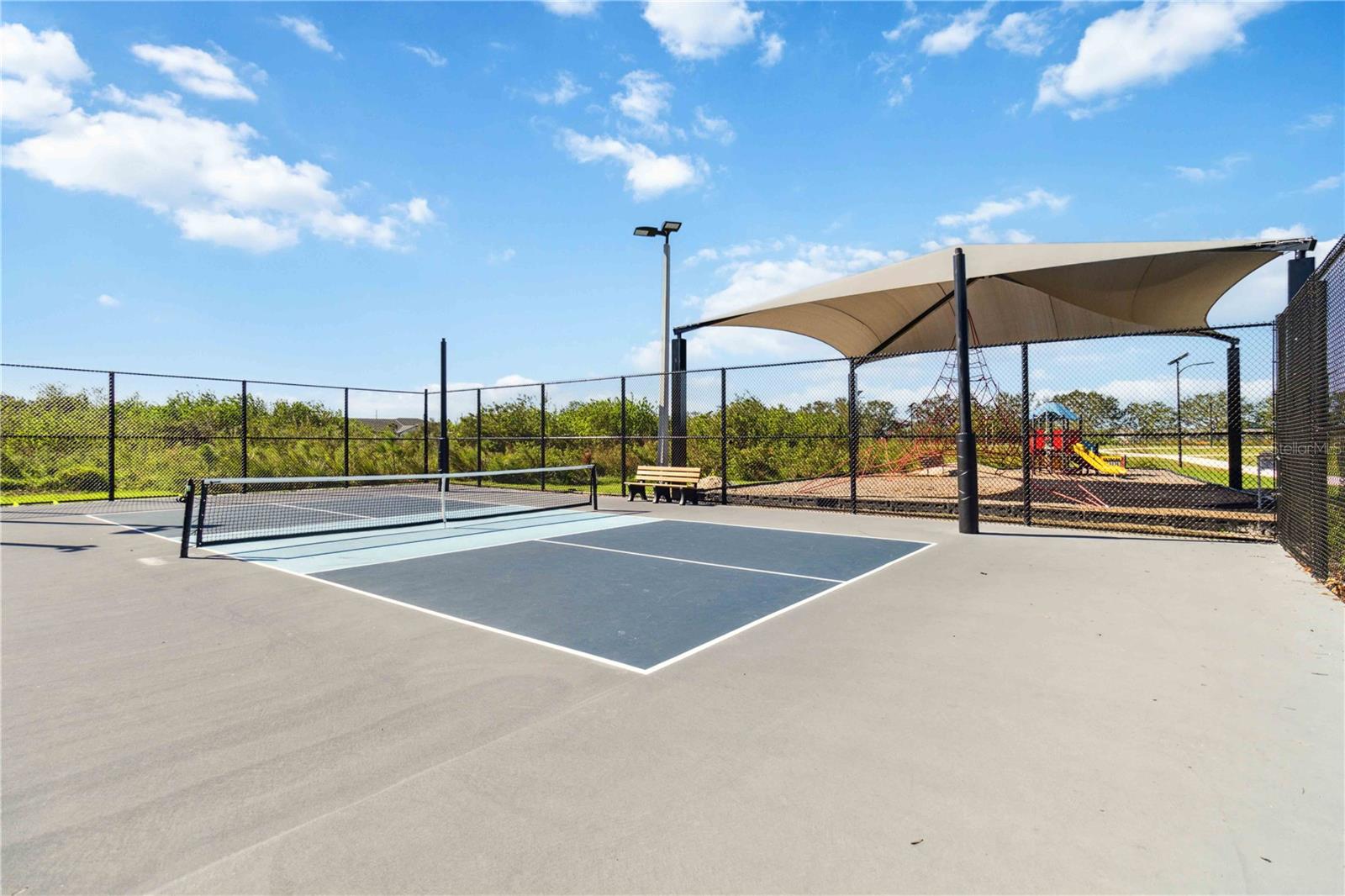 CENTRE LAKE - Residential Lease