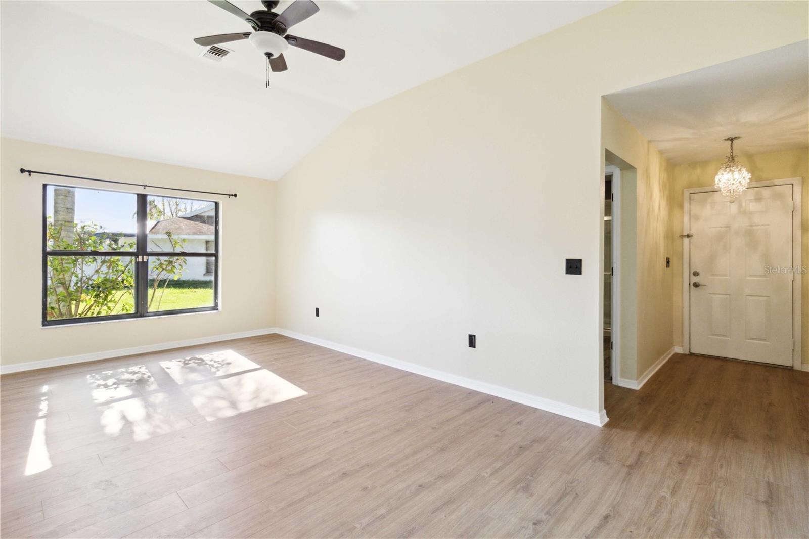 CENTRE LAKE - Residential Lease