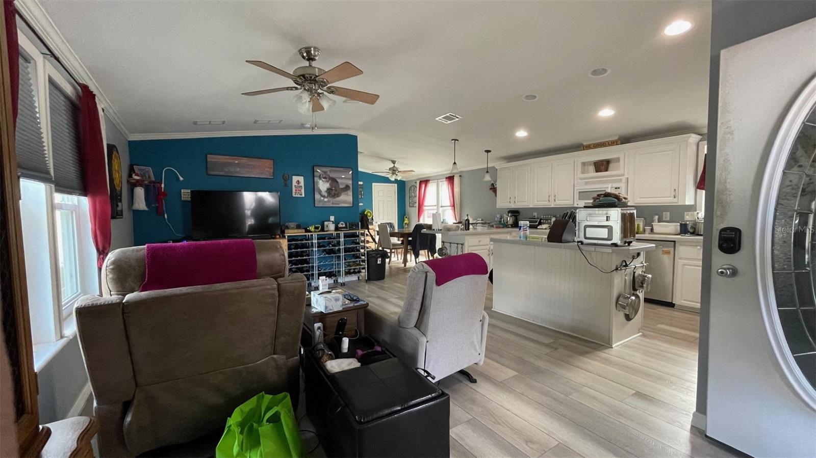 6206 COMPASS LANE