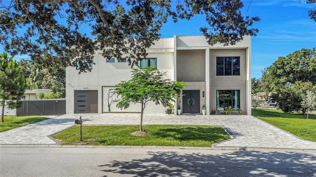 Photo of 2635 Woodring Dr, Clearwater, FL 33759 (MLS # R4911425)