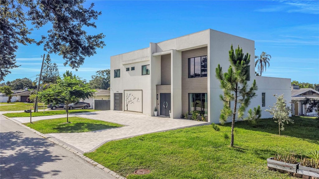 Photo of 2635 Woodring Dr, Clearwater, FL 33759 (MLS # R4911425)