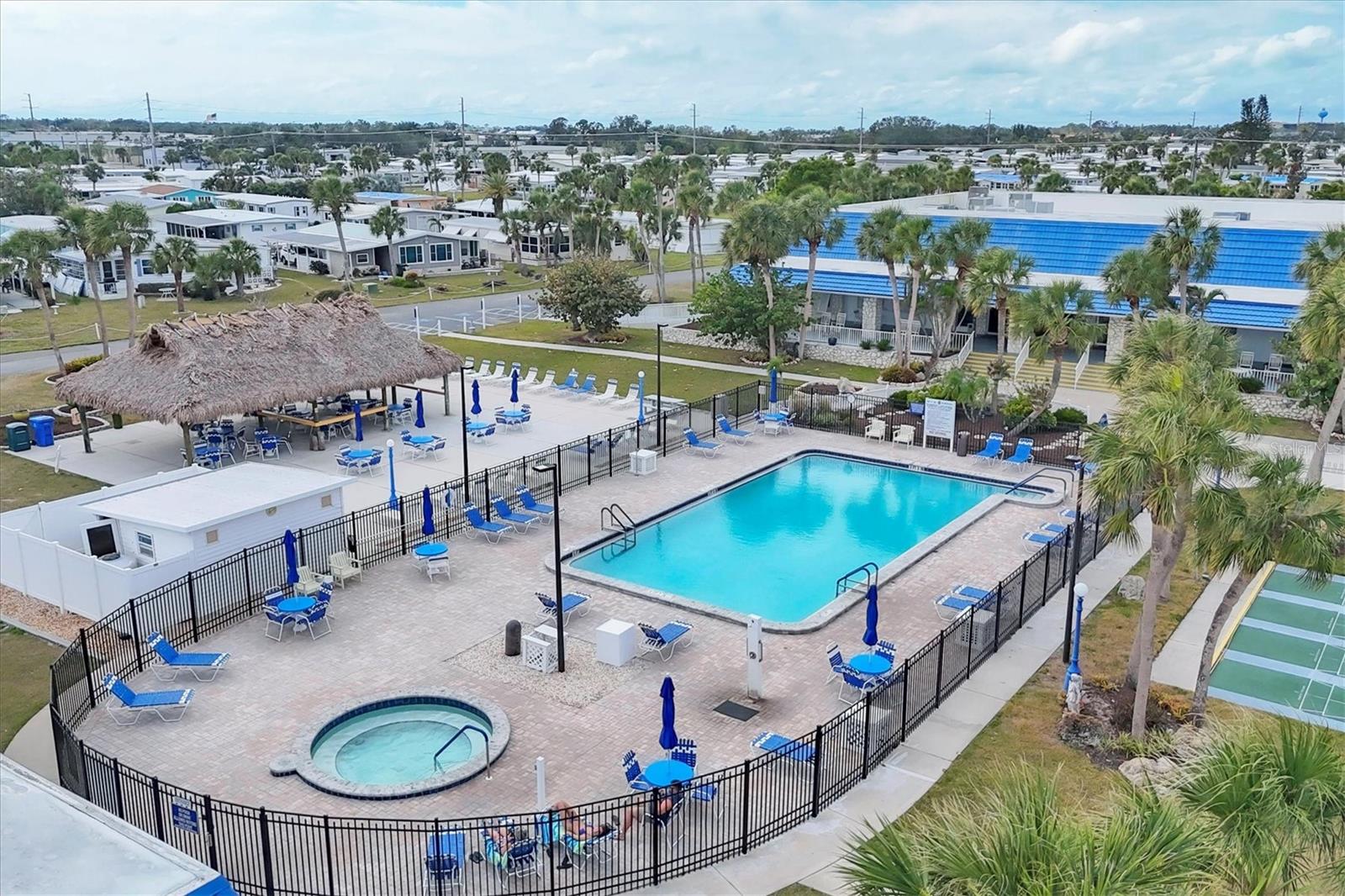 VENICE ISLE - Residential