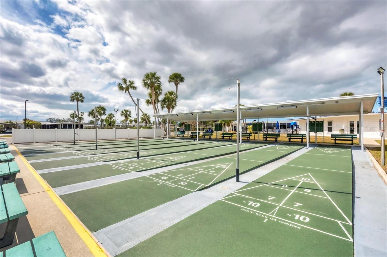 VENICE ISLE - Residential