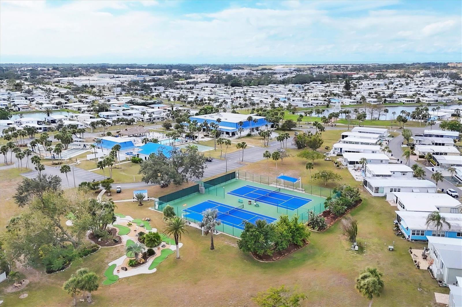 VENICE ISLE - Residential