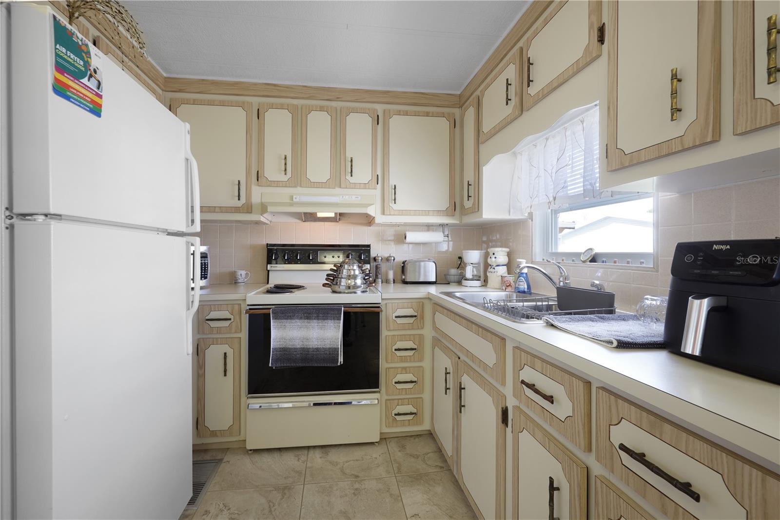 MAPLE LEAF ESTATES - Residential