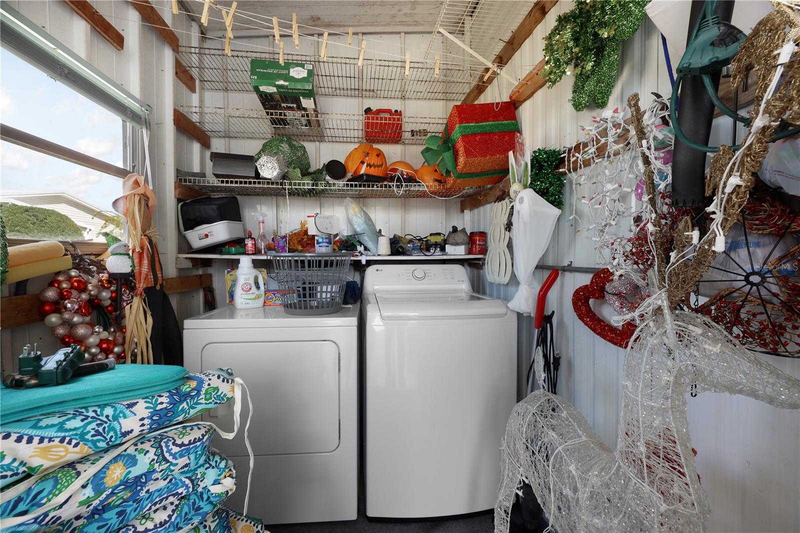 MAPLE LEAF ESTATES - Residential