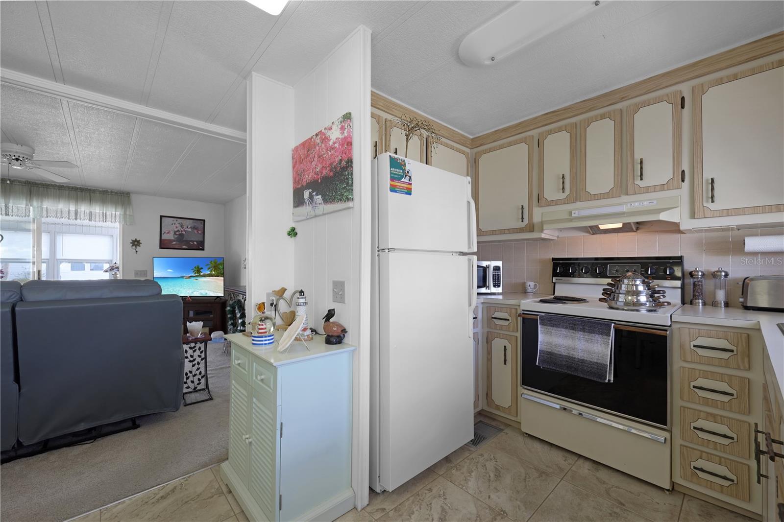 MAPLE LEAF ESTATES - Residential