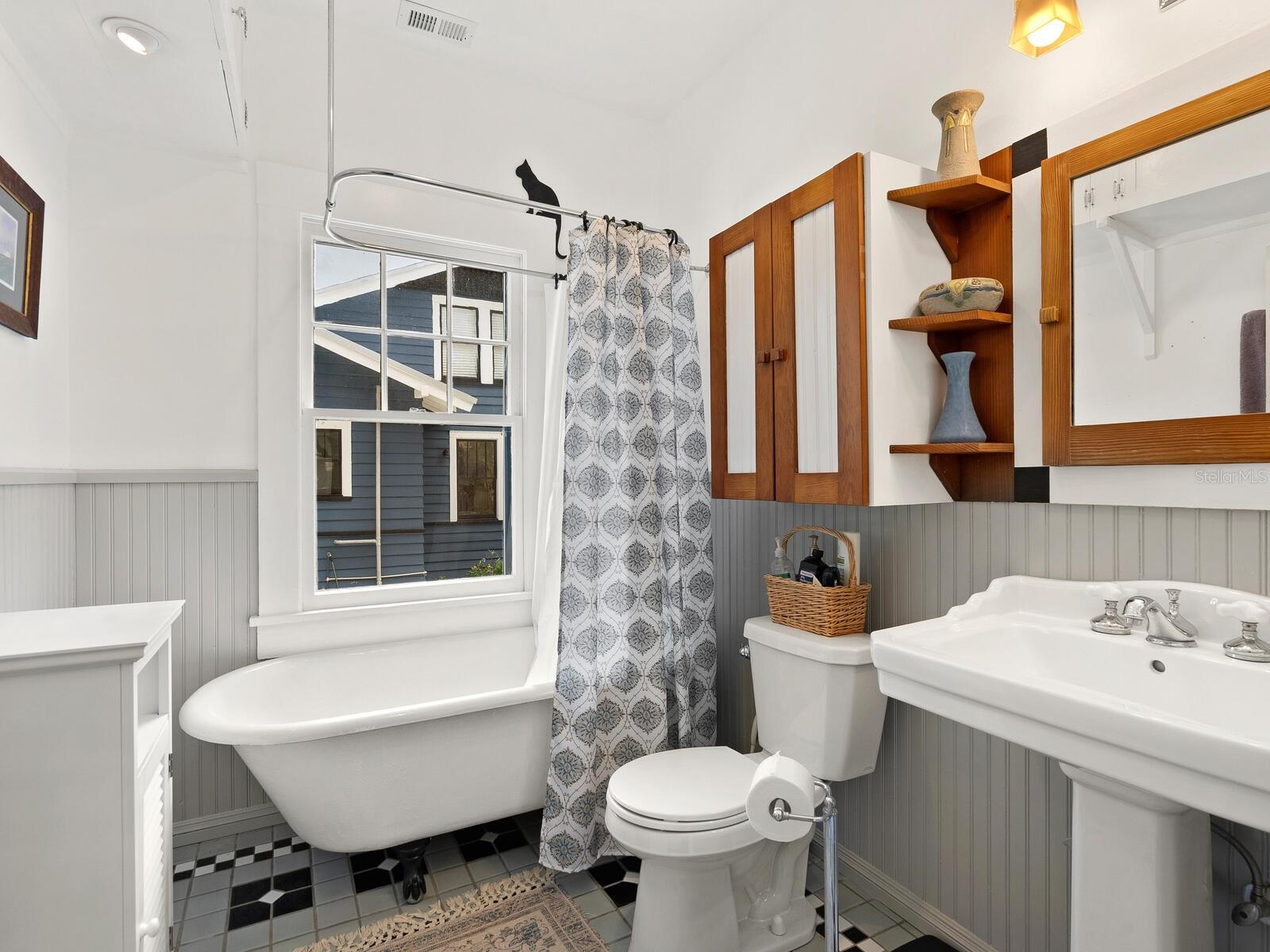 E D SCROGINS SUB - Residential