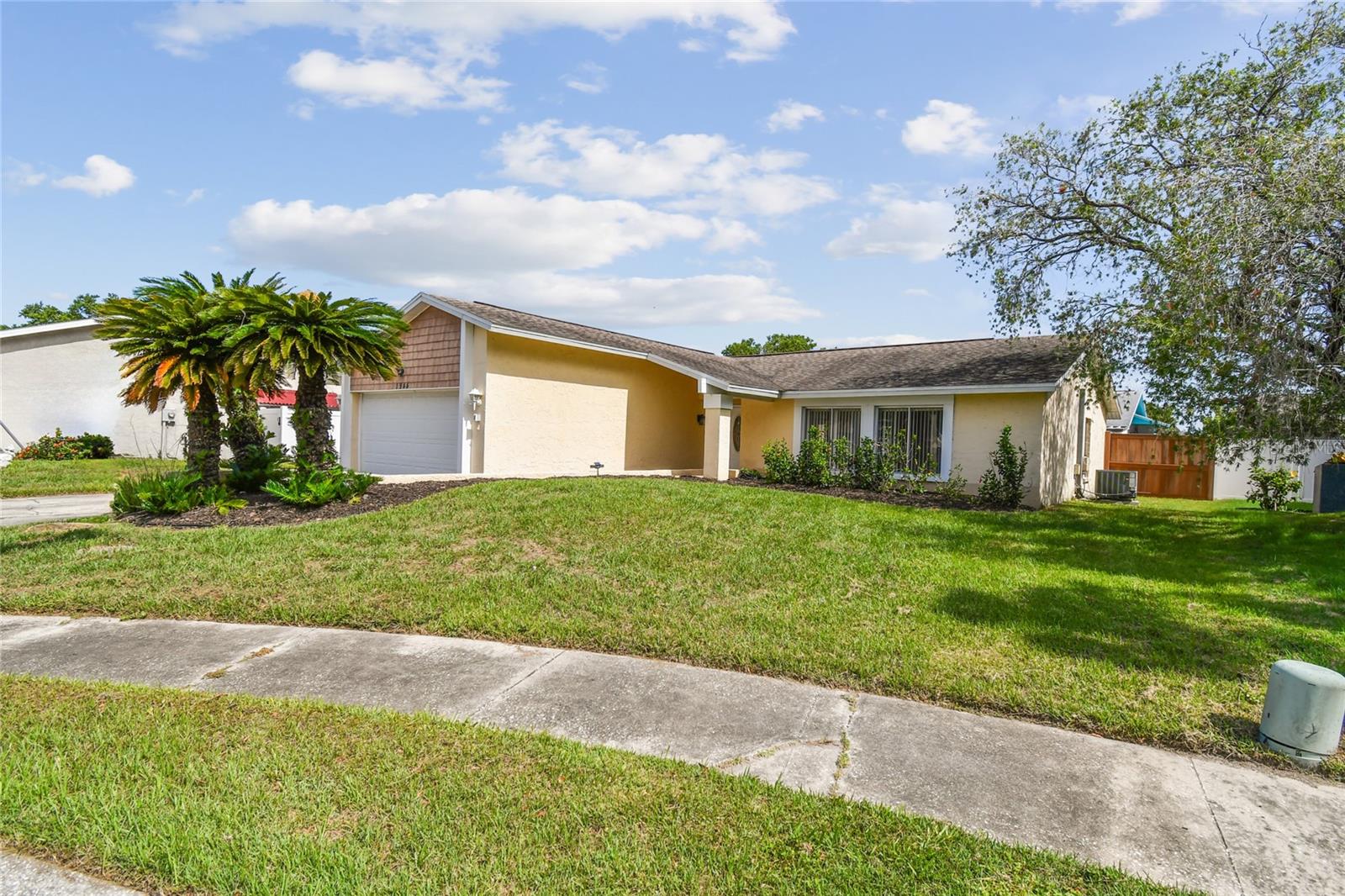 1944 HASTINGS LANE