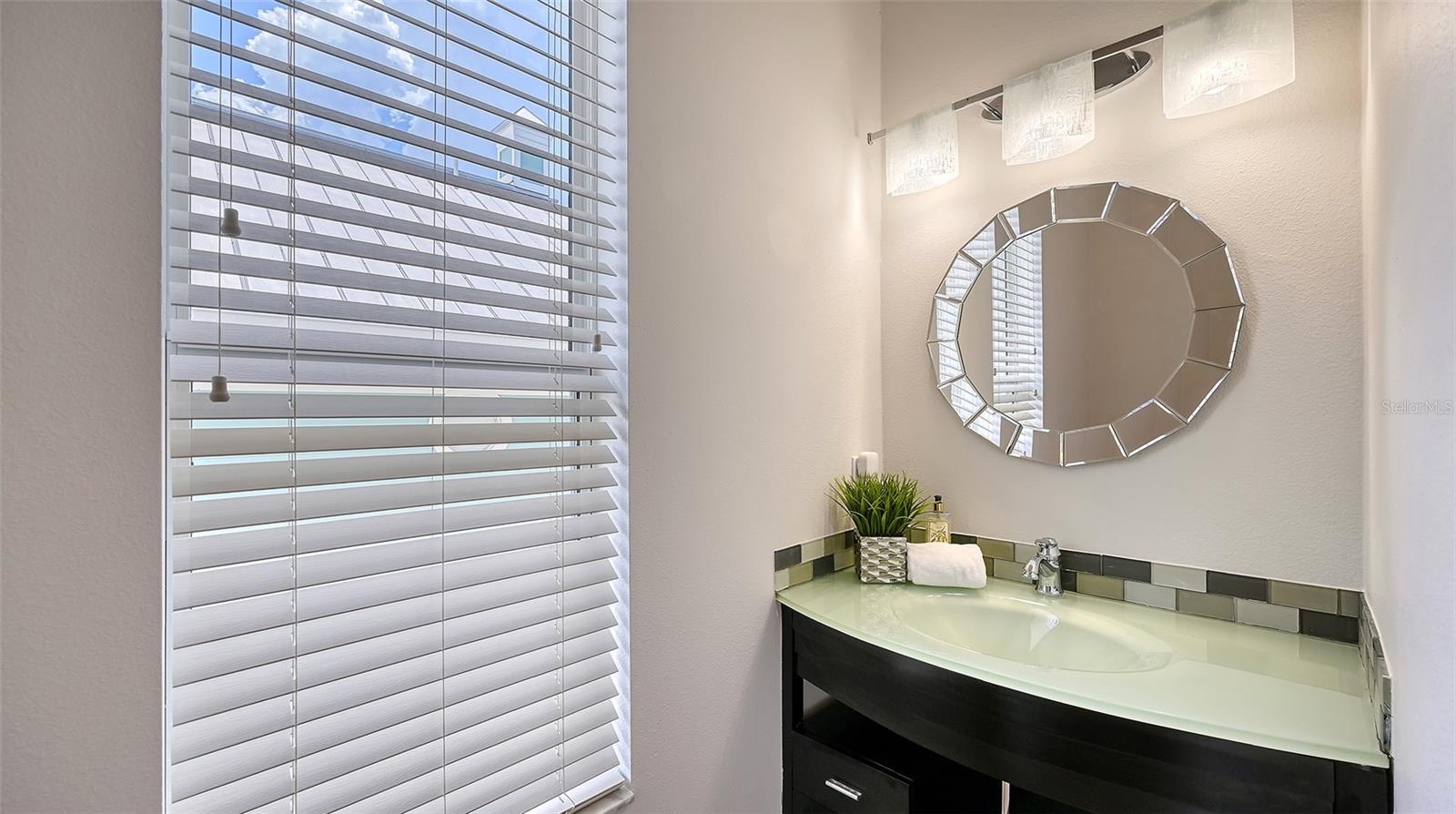HAWKS HARBOR - Residential