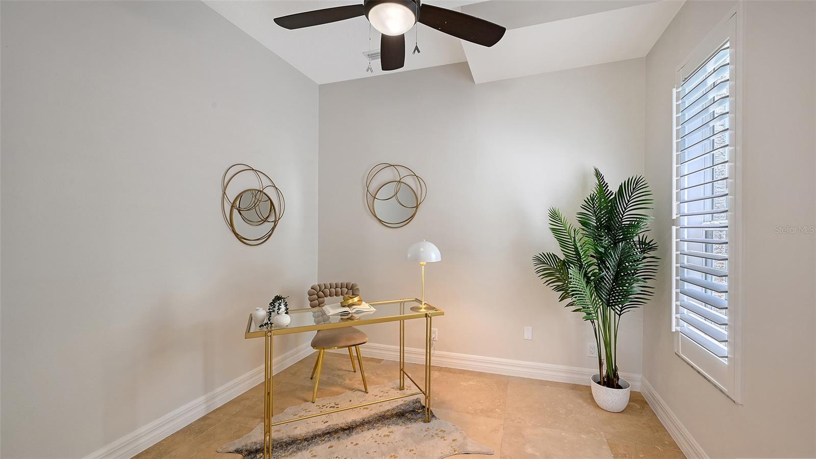 HAWKS HARBOR - Residential