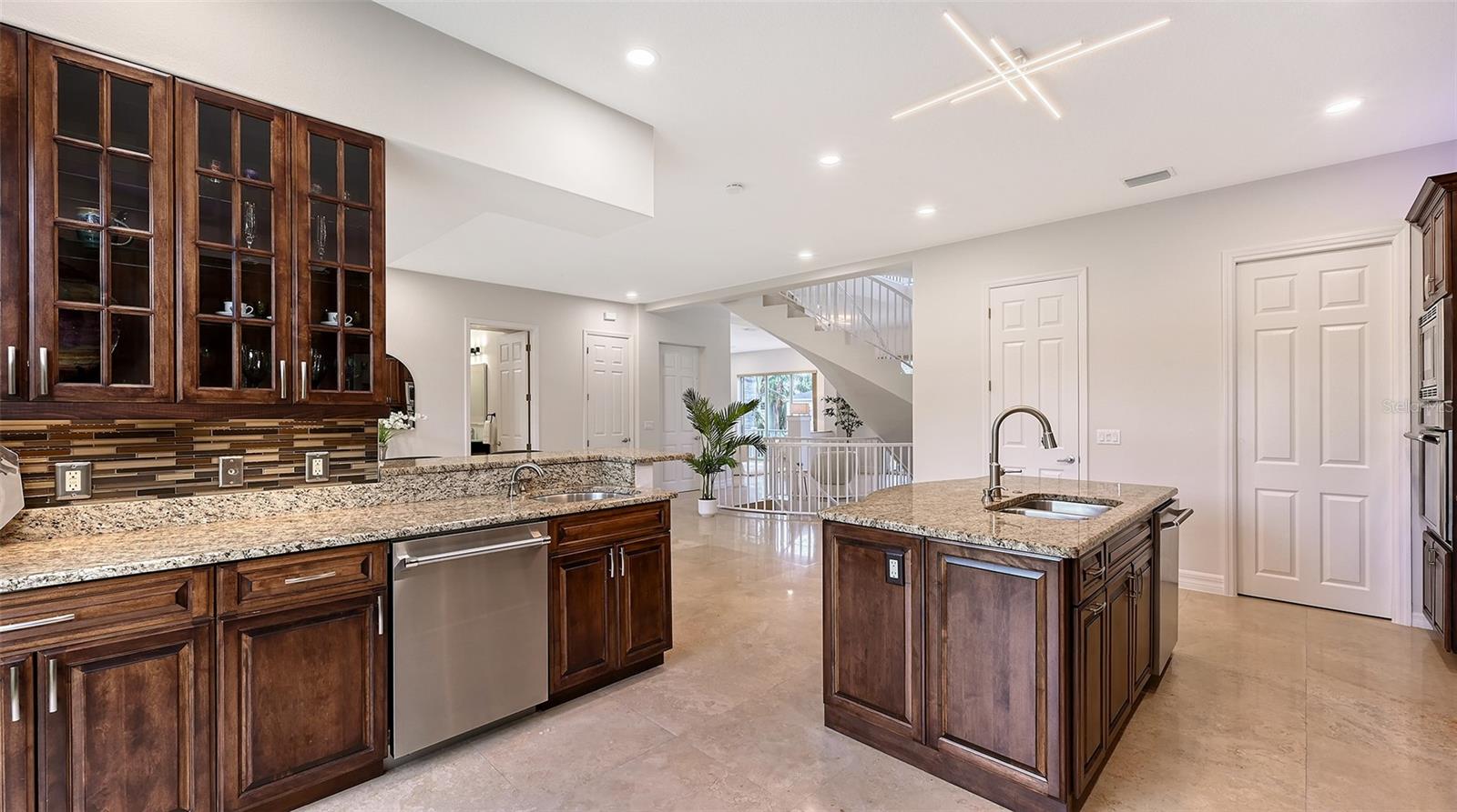 HAWKS HARBOR - Residential