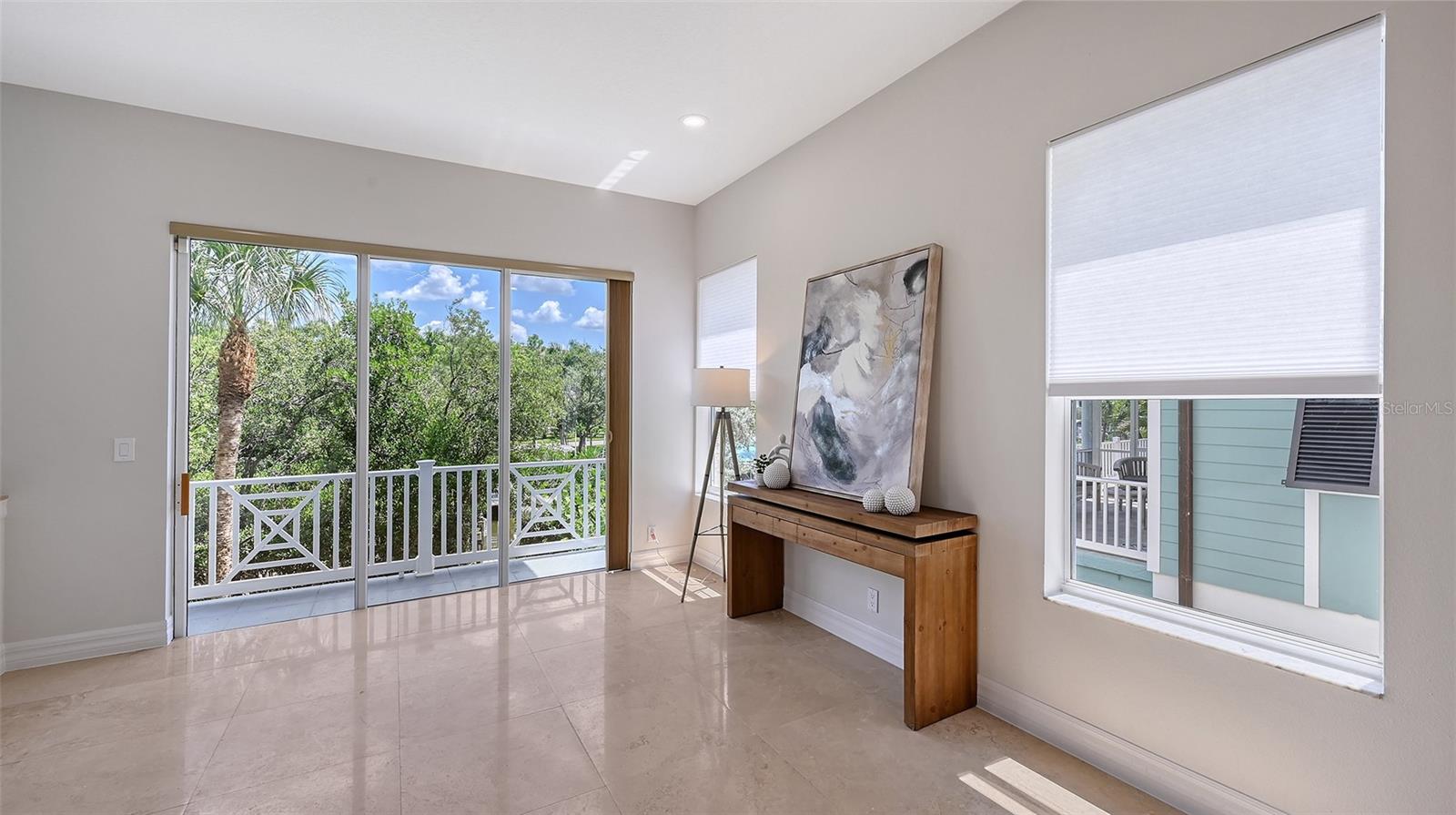 HAWKS HARBOR - Residential