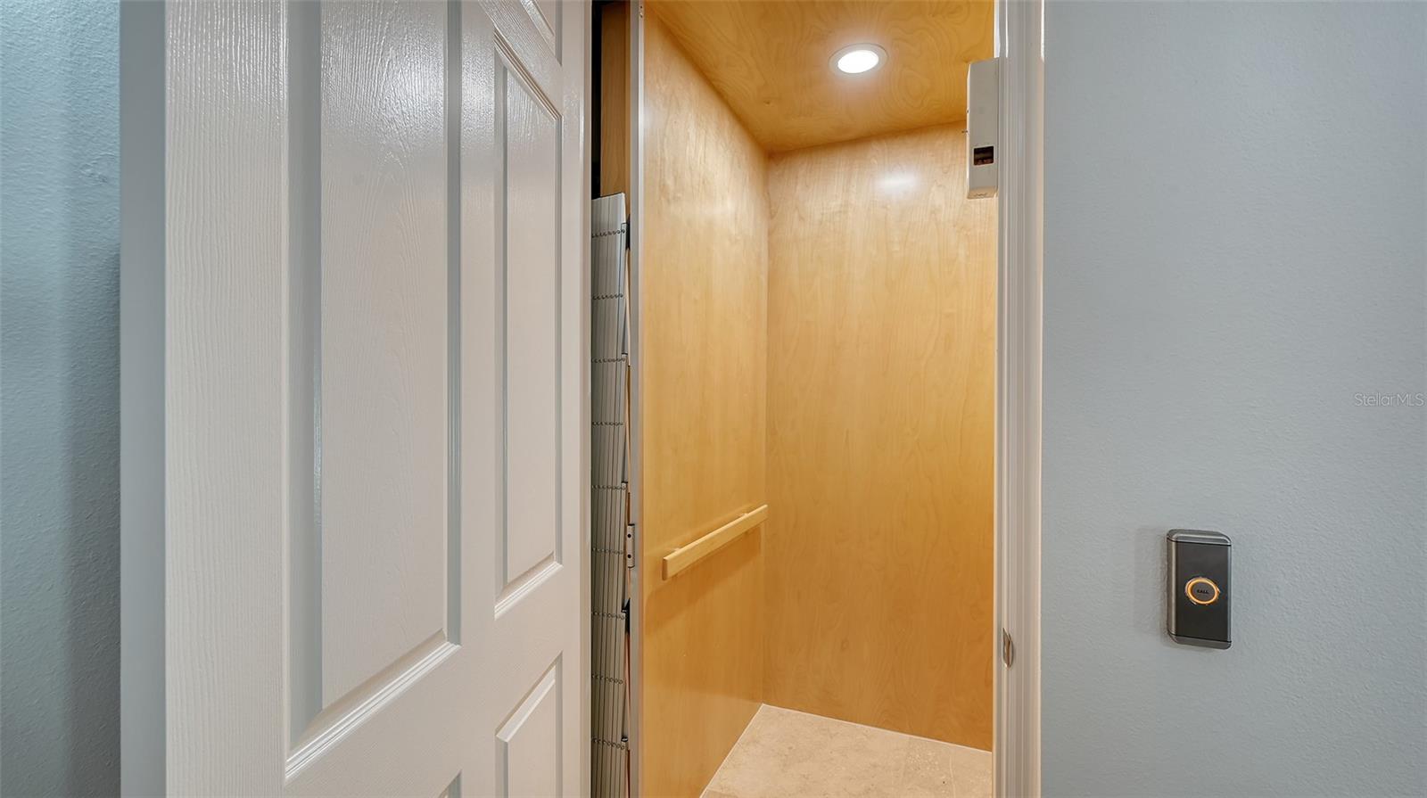 HAWKS HARBOR - Residential