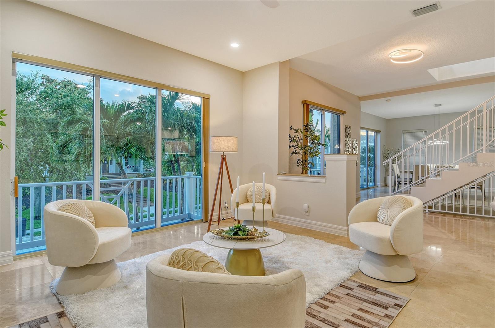 HAWKS HARBOR - Residential