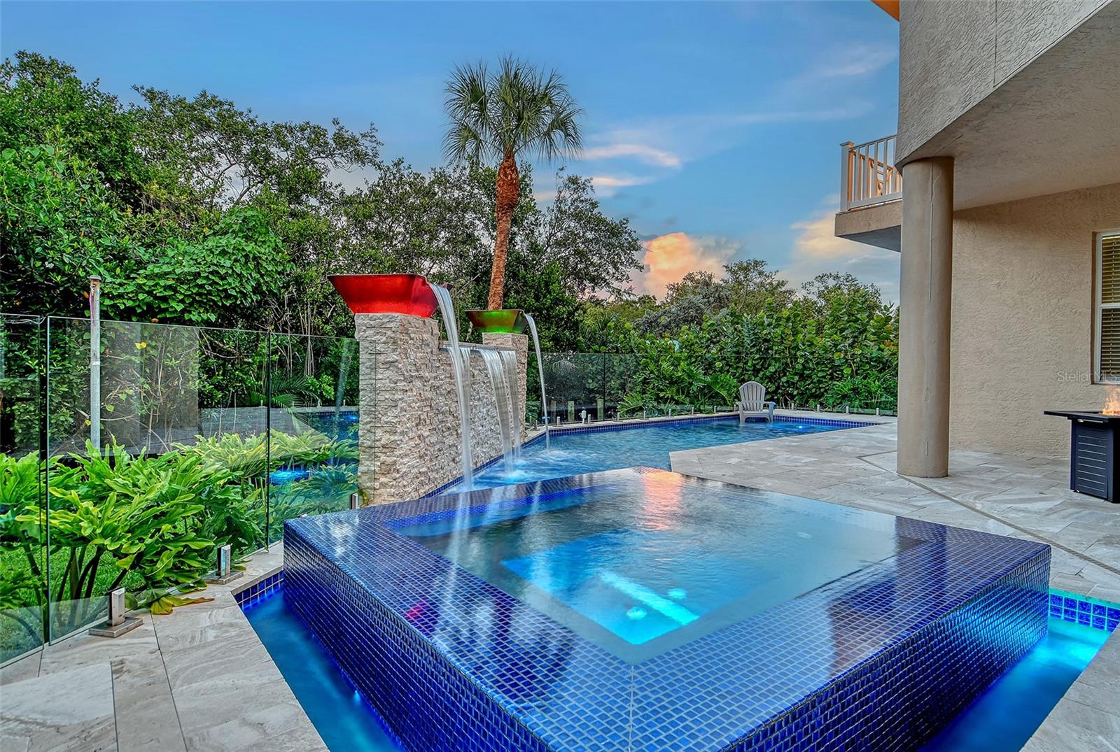HAWKS HARBOR - Residential