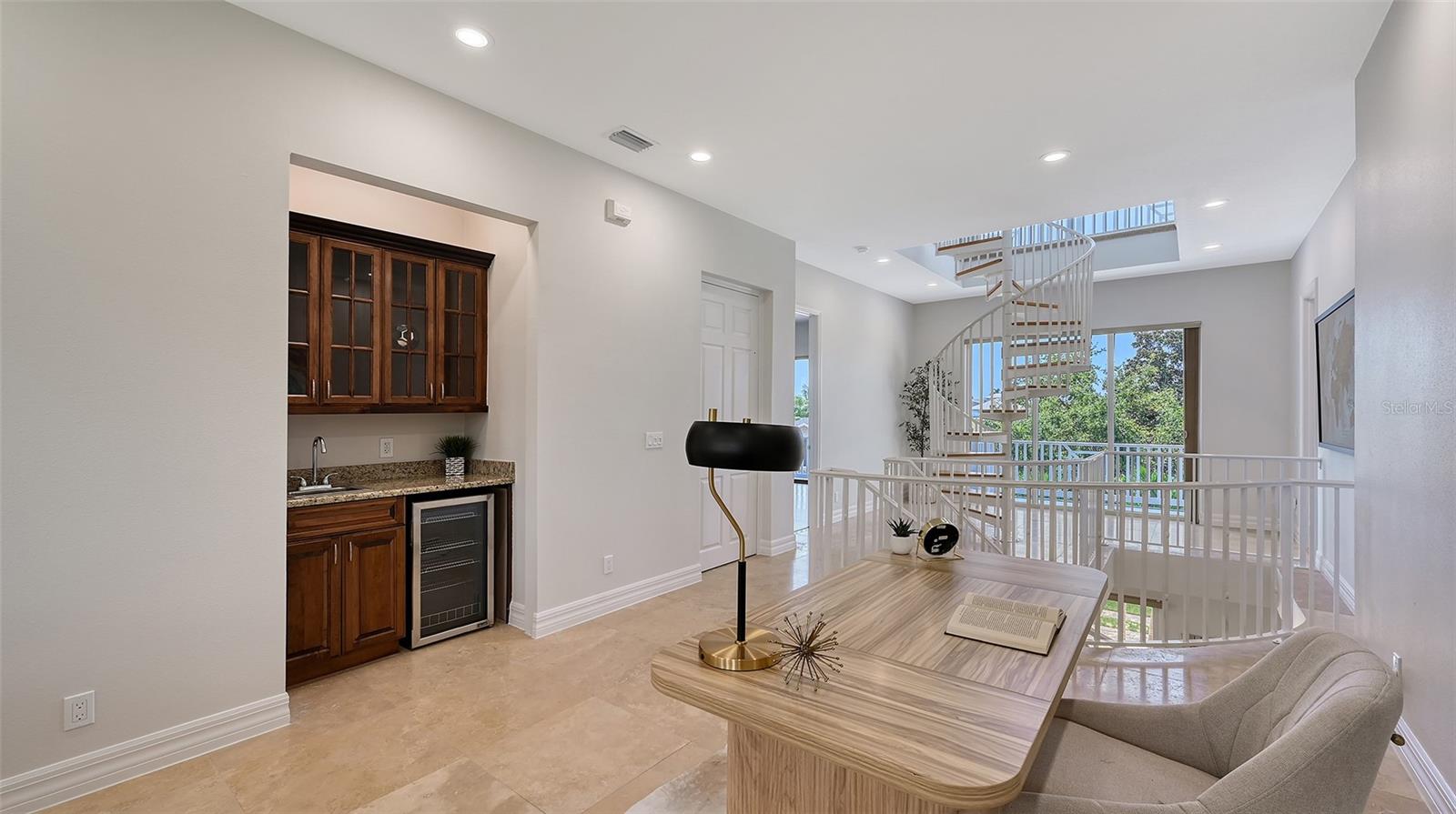 HAWKS HARBOR - Residential