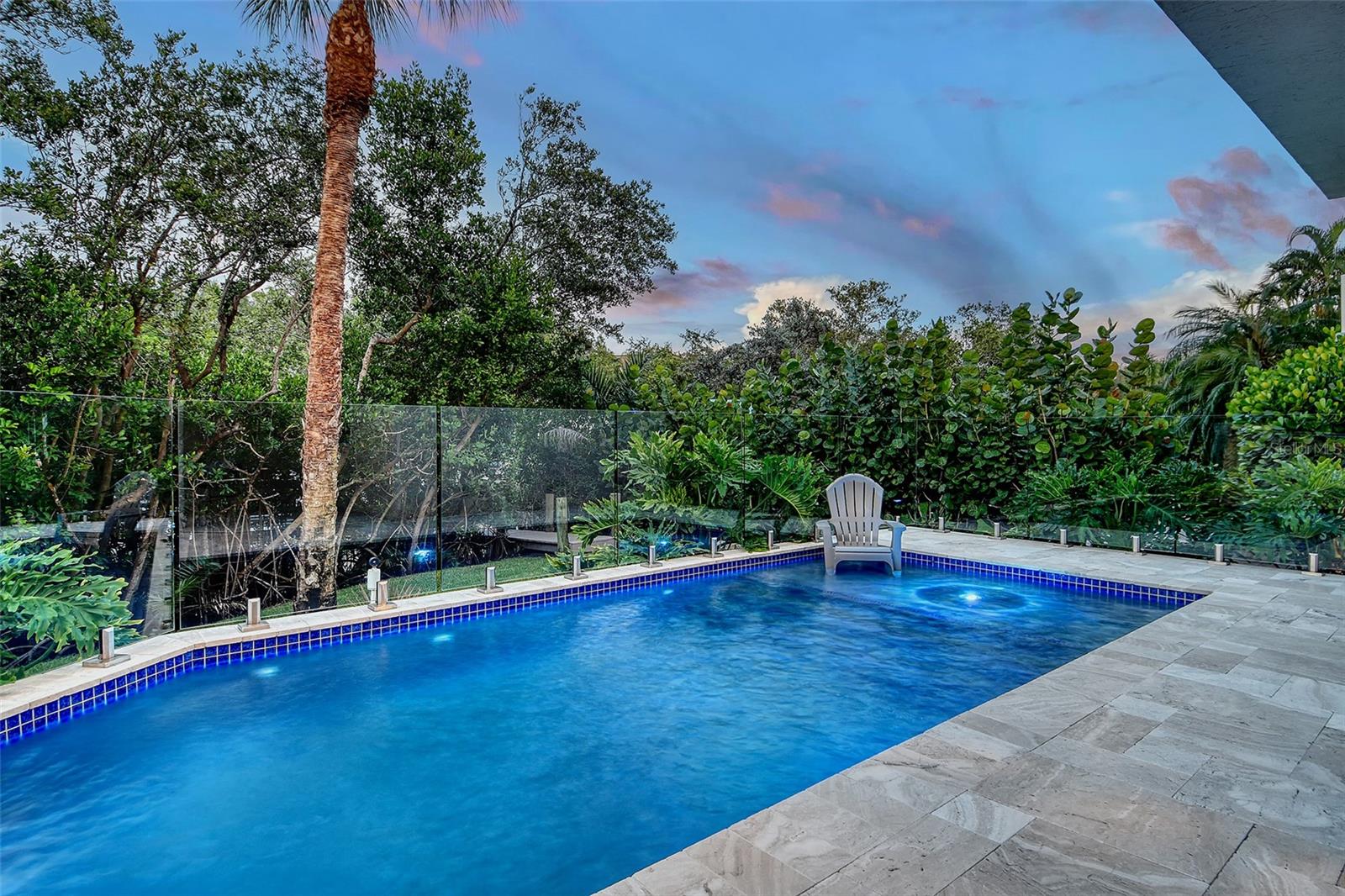 HAWKS HARBOR - Residential